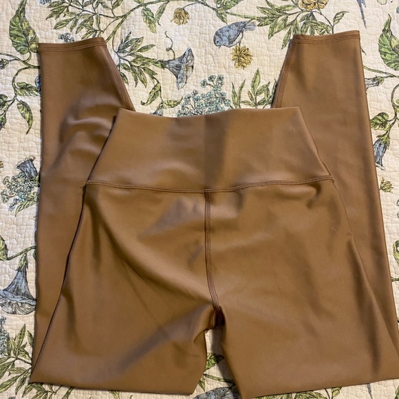 alo NWOT 7/8 High-Waist Airlift Legging almond small - Picture 4 of 8